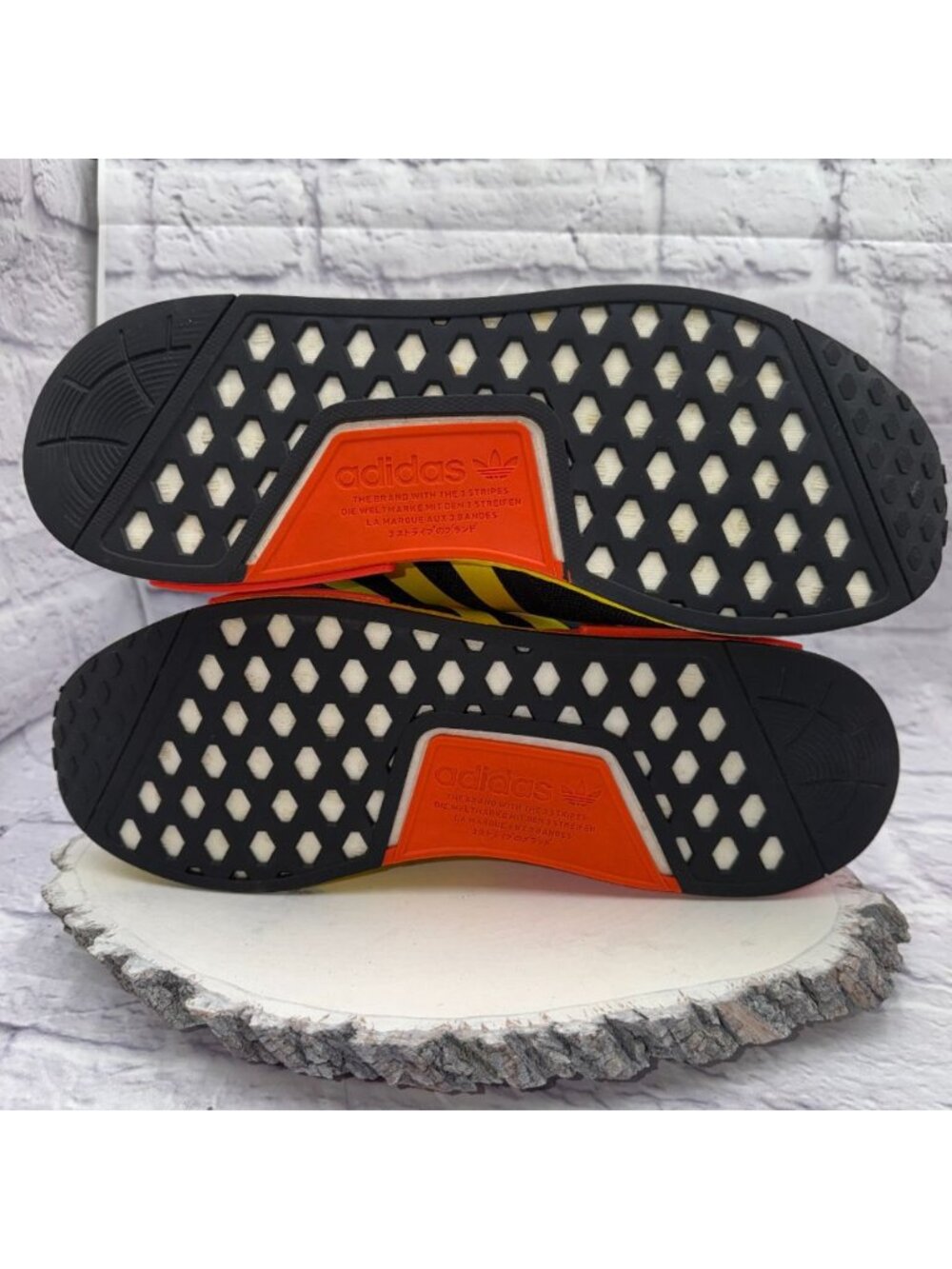 adidas NMD_R1 Men's Lace-Up Low Top Sneakers Black Yellow Size 12 Shoes - Picture 12 of 12
